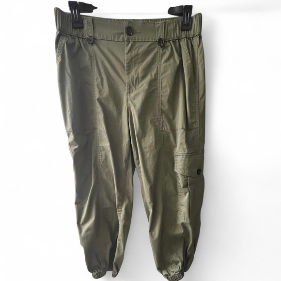 Free Assembly Pants - Women's Olive Cropped Cargo Pants​​